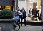 Amsterdam 10 december 2016
Frits Kroymans met zijn ex vriendin Nynke Wynia op de cornelis schuytstraat.