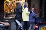 Amsterdam 10 december 2016
Frits Kroymans met zijn ex vriendin Nynke Wynia op de cornelis schuytstraat.