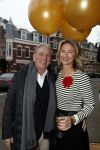 Amsterdam 17 december 2016 
Opening winkel Nynke Wynia door vriendin Micky Hoogendijk. Nynke met vriend Frits Kroymans