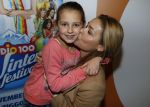 Amsterdam 26 november 2016
20 jaar studio 100 in het ziggodome met oa K3. Froukje de Both met dochter