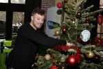 Amsterdam 7 december 2016
Sky radio Christmas tree event met oa Daphne en Emma Deckers Ronald de Boer Gers Pardoel Wilfred Genee Renate Verbaan en Bracha v Doesburgh. Fred v Leer en Manon Meijers zijn de jury. Marlayne Sahupala presenteert het geheel in het college hotel.