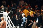 Oberhausen 10 december 2016
Rico Verhoeven wint zijn gevecht met Badr Hari tijdens de GLORY COLLISION in Oberhausen.