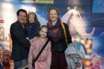 Amsterdam 10 december 2016
Premiere Sing in pathe arena. Hielke Bierman met man en kinderen