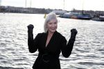 Amsterdam 8 december 2016
Inge Ipenburg komt weer terug in GTST en komt met boot aanvaren.