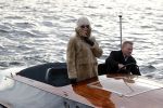 Amsterdam 8 december 2016
Inge Ipenburg komt weer terug in GTST en komt met boot aanvaren.