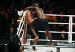 Oberhausen 10 december 2016
Jamal Ben Saddik wint van Ismael Londt tijdens de GLORY COLLISION in Oberhausen.