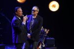 Amsterdam 20 november 2016
Rob de Nijs krijgt de radio5 oeuvre award in theater Amsterdam . Zijn vrouw Henriette en zoons Robert en Yoshi zijn ook aanwezig alsmede zijn ex vrouw Belinda meuldijk. Jan Rietman