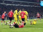 Eindhoven, 6 December 2016 Laatse groepswedstrijd in de Champions League Seizoen 2016/2017 PSV-FC Rostov, eindstand 0-0 en uitschakeling voor het gehele Europese Voetbal.
Jeroen Zoet in aanval Siem de Jong Bart Ramselaar Hector Moreno Joshua Brenet