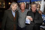 Amsterdam 25 november 2016
Boekpresentatie Johnny Rep bij cafe Scheltema. Johan Derksen reikt eerste exemplaar uit aan Heinz Stuy . Het boek is geschreven door  Mark v d Heuvel.