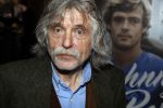 Amsterdam 25 november 2016
Boekpresentatie Johnny Rep bij cafe Scheltema. Johan Derksen reikt eerste exemplaar uit aan Heinz Stuy . Het boek is geschreven door  Mark v d Heuvel.