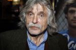 Amsterdam 25 november 2016
Boekpresentatie Johnny Rep bij cafe Scheltema. Johan Derksen reikt eerste exemplaar uit aan Heinz Stuy . Het boek is geschreven door  Mark v d Heuvel.