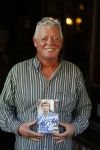 Amsterdam 25 november 2016
Boekpresentatie Johnny Rep bij cafe Scheltema. Johan Derksen reikt eerste exemplaar uit aan Heinz Stuy . Het boek is geschreven door  Mark v d Heuvel.