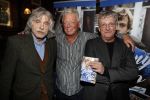 Amsterdam 25 november 2016
Boekpresentatie Johnny Rep bij cafe Scheltema. Johan Derksen reikt eerste exemplaar uit aan Heinz Stuy . Het boek is geschreven door  Mark v d Heuvel.