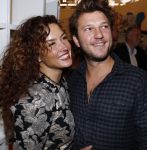 Amsterdam 14 november 2016
Winston Gerschtanowitz presenteerde de nieuwe sinterklaasboeken van Jumbo gemaakt door Katja  en Wim Schuurman Albert Verlinde en Wesley Sneijder die helaas niet aanwezig kon zijn in de Bibliotheek van Amsterdam. Katja had dochter Sammie mee genomen. Katja met vriend Feek v Noortwijk