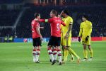 Eindhoven, 6 December 2016 Laatse groepswedstrijd in de Champions League Seizoen 2016/2017 PSV-FC Rostov, eindstand 0-0 en uitschakeling voor het gehele Europese Voetbal.
Luuk de Jong Nicolas Isimat-Mirin Davy Propper