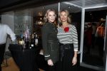 Amsterdam 17 december 2016 
Opening winkel Nynke Wynia door vriendin Micky Hoogendijk
