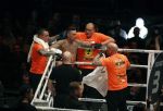 Oberhausen 10 december 2016
Nieky Holzen verliest zijn wereldtitel aan Cedric Doumbe uit Frankrijk tijdens de GLORY COLLISION in Oberhausen.