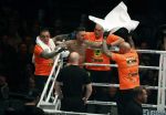 Oberhausen 10 december 2016
Nieky Holzen verliest zijn wereldtitel aan Cedric Doumbe uit Frankrijk tijdens de GLORY COLLISION in Oberhausen.