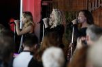 Amsterdam 30 september 2016
cd presentatie O'GENE in de amsterdam toren . Marco Borsato reikt hem uit.
O'G3NE