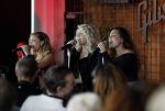 Amsterdam 30 september 2016
cd presentatie O'GENE in de amsterdam toren . Marco Borsato reikt hem uit.
O'G3NE