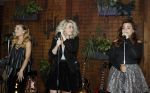 Amsterdam 30 september 2016
cd presentatie O'GENE in de amsterdam toren . Marco Borsato reikt hem uit.
O'G3NE