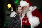 Amsterdam 7 december 2016
Sky radio Christmas tree event met oa Daphne en Emma Deckers Ronald de Boer Gers Pardoel Wilfred Genee Renate Verbaan en Bracha v Doesburgh. Fred v Leer en Manon Meijers zijn de jury. Marlayne Sahupala presenteert het geheel in het college hotel.