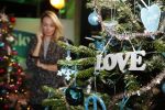 Amsterdam 7 december 2016
Sky radio Christmas tree event met oa Daphne en Emma Deckers Ronald de Boer Gers Pardoel Wilfred Genee Renate Verbaan en Bracha v Doesburgh. Fred v Leer en Manon Meijers zijn de jury. Marlayne Sahupala presenteert het geheel in het college hotel.