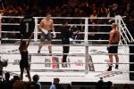 Oberhausen 10 december 2016
Rico Verhoeven wint zijn gevecht met Badr Hari tijdens de GLORY COLLISION in Oberhausen.