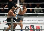 Oberhausen 10 december 2016
Rico Verhoeven wint zijn gevecht met Badr Hari tijdens de GLORY COLLISION in Oberhausen.