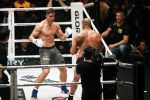 Oberhausen 10 december 2016
Rico Verhoeven wint zijn gevecht met Badr Hari tijdens de GLORY COLLISION in Oberhausen.