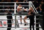 Oberhausen 10 december 2016
Rico Verhoeven wint zijn gevecht met Badr Hari tijdens de GLORY COLLISION in Oberhausen.