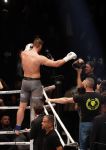 Oberhausen 10 december 2016
Rico Verhoeven wint zijn gevecht met Badr Hari tijdens de GLORY COLLISION in Oberhausen.