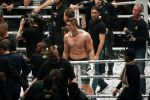 Oberhausen 10 december 2016
Rico Verhoeven wint zijn gevecht met Badr Hari tijdens de GLORY COLLISION in Oberhausen.