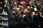 Oberhausen 10 december 2016
Rico Verhoeven wint zijn gevecht met Badr Hari tijdens de GLORY COLLISION in Oberhausen.