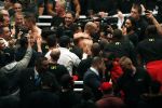 Oberhausen 10 december 2016
Rico Verhoeven wint zijn gevecht met Badr Hari tijdens de GLORY COLLISION in Oberhausen.
