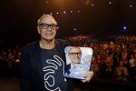 Amsterdam 20 november 2016
Rob de Nijs krijgt de radio5 oeuvre award in theater Amsterdam . Zijn vrouw Henriette en zoons Robert en Yoshi zijn ook aanwezig alsmede zijn ex vrouw Belinda meuldijk.