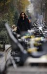 Amsterdam 9 december 2016
Robine v d Meer met hond op straat in Amsterdam zuid