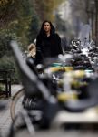 Amsterdam 9 december 2016
Robine v d Meer met hond op straat in Amsterdam zuid
