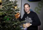 Amsterdam 7 december 2016
Sky radio Christmas tree event met oa Daphne en Emma Deckers Ronald de Boer Gers Pardoel Wilfred Genee Renate Verbaan en Bracha v Doesburgh. Fred v Leer en Manon Meijers zijn de jury. Marlayne Sahupala presenteert het geheel in het college hotel.