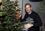 Amsterdam 7 december 2016
Sky radio Christmas tree event met oa Daphne en Emma Deckers Ronald de Boer Gers Pardoel Wilfred Genee Renate Verbaan en Bracha v Doesburgh. Fred v Leer en Manon Meijers zijn de jury. Marlayne Sahupala presenteert het geheel in het college hotel.