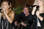 Amsterdam 30 september 2016
cd presentatie O'GENE in de amsterdam toren . Marco Borsato reikt hem uit. Shelley Vol met vriend gitarist Rory de Kieviet
