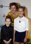 Utrecht 26 november 2016
Premiere Mees Kees in Utrecht met in hoofdrollen  Sanne Wallis de Vries Leendert de Ridder en Maarten Heijmans. Sanne Wallis de Vries met kinderen