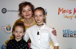 Utrecht 26 november 2016
Premiere Mees Kees in Utrecht met in hoofdrollen  Sanne Wallis de Vries Leendert de Ridder en Maarten Heijmans. Sanne Wallis de Vries met kinderen