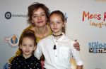 Utrecht 26 november 2016
Premiere Mees Kees in Utrecht met in hoofdrollen  Sanne Wallis de Vries Leendert de Ridder en Maarten Heijmans. Sanne Wallis de Vries met kinderen