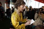 Utrecht 26 november 2016
Premiere Mees Kees in Utrecht met in hoofdrollen  Sanne Wallis de Vries Leendert de Ridder en Maarten Heijmans. Sanne Wallis de Vries met kinderen