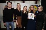 Hoorn 15 december 2016
Sonja Bakker presenteert haar 5e boek wat ze samen met Lidl uitgeeft. Haar man Jan Reus en alle kinderen zijn aanwezig. Sonja met medewerkers Lidl