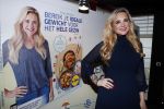 Hoorn 15 december 2016
Sonja Bakker presenteert haar 5e boek wat ze samen met Lidl uitgeeft. Haar man Jan Reus en alle kinderen zijn aanwezig