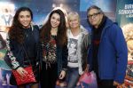 Amsterdam 10 december 2016
Premiere Sing in pathe arena. tara Hetharia met oiders