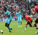 Eindhoven, 18 September 2016 PSV-Feyenoord, eindstand 0-1 Kompetitie Seizoen 2016/2017
Terence Kongolo en Andres Guardado