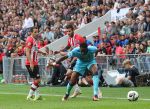 Eindhoven, 18 September 2016 PSV-Feyenoord, eindstand 0-1 Kompetitie Seizoen 2016/2017
Terence Kongolo en Andres Guardado Gaston Pereiro